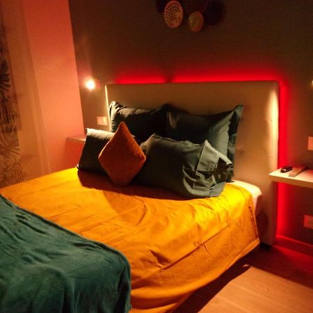 Le Bourget - Suite Romantique Narbonne Ngoại thất bức ảnh